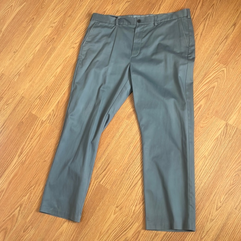 I’m selling worn Nordstrom men’s pants.  They are size 40 and gray.